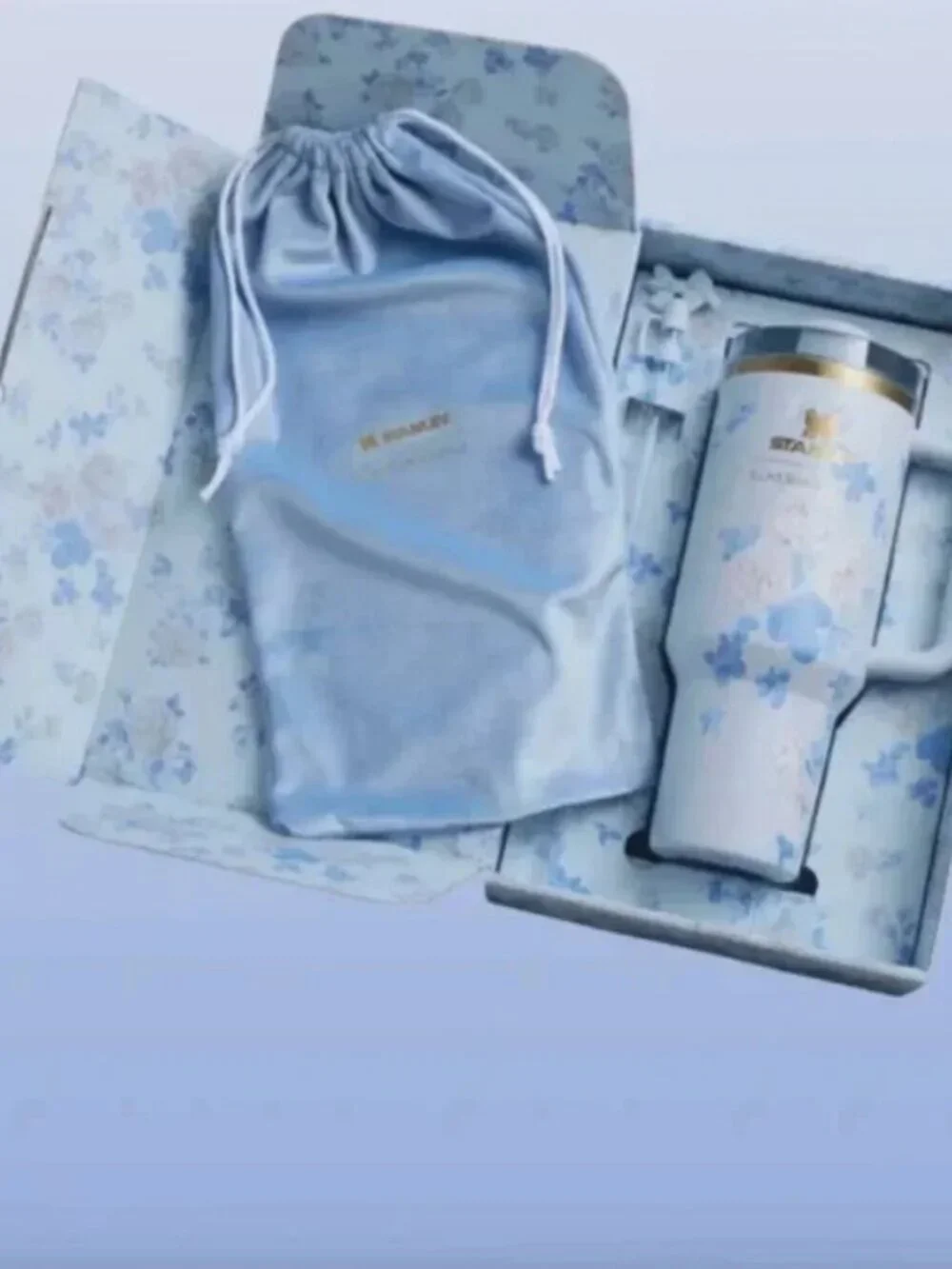 STANLEY 40 OZ FLORAL BLUE LOVESHACKFANCY